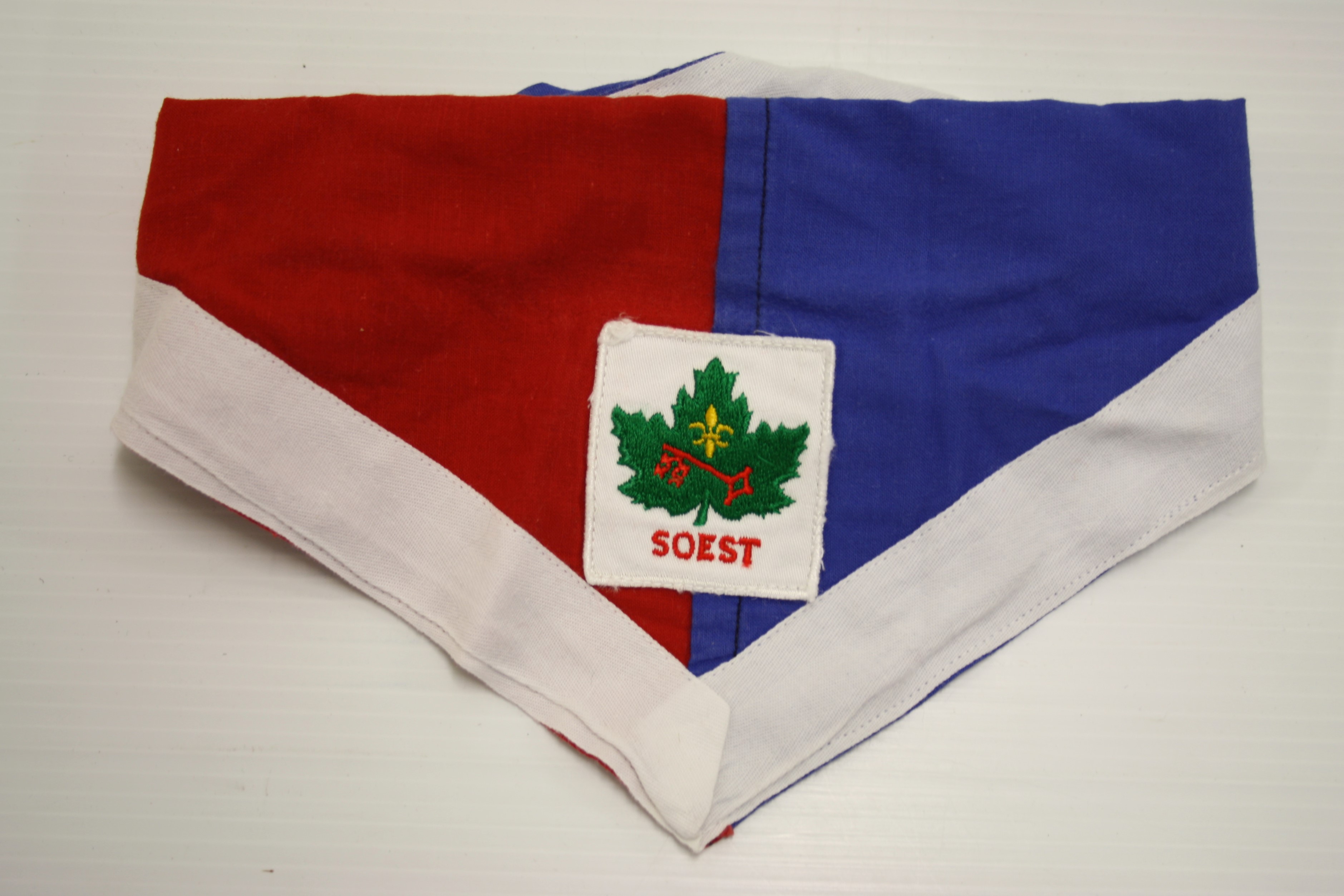 Soest Badge on Necker with Red Key